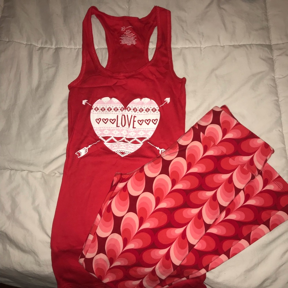 5 for $15 / LulaRoe Leggings with matching top !